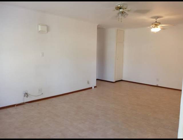 3 BEDROOM APARTMENT FOR SALE IN NEWCASTLE CENTRAL